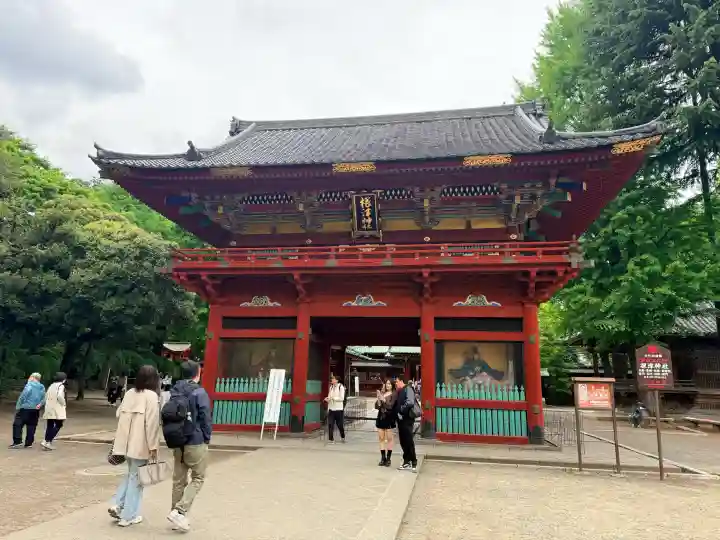 根津神社の{uncategorized: "未分類", other: "その他", undefined: "問題あり", building: "その他建物", grave: "お墓", sacred_gate: "鳥居", guardian: "狛犬", statue: "像", buddha: "仏像", history: "歴史", nature: "自然", garden: "庭園", animal: "動物", pagoda: "塔", temizu: "手水舎", mountain_gate: "山門・神門", sanctuary: "本殿・本堂", subordinate: "末社・摂社", art: "芸術", scenery: "景色", jizo: "地蔵", ema: "絵馬", goshuin: "御朱印", omikuji: "おみくじ", items: "授与品その他", amulet: "お守り", goshuincho: "御朱印帳", eats: "食事", festival: "お祭り", votive_dance: "神楽", shichigosan: "七五三参", wedding: "結婚式", experience: "体験その他", initially: "初詣", around: "周辺", anti_infection: "感染症対策"}