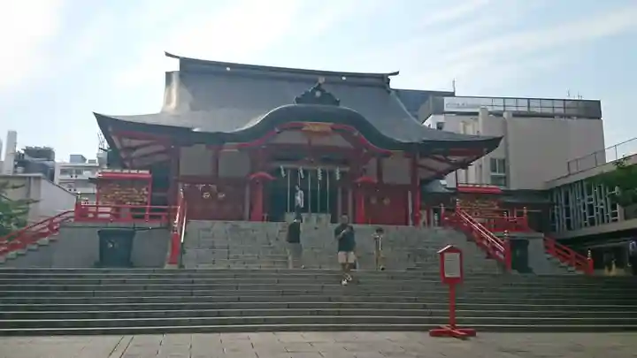 花園神社の本殿・本堂