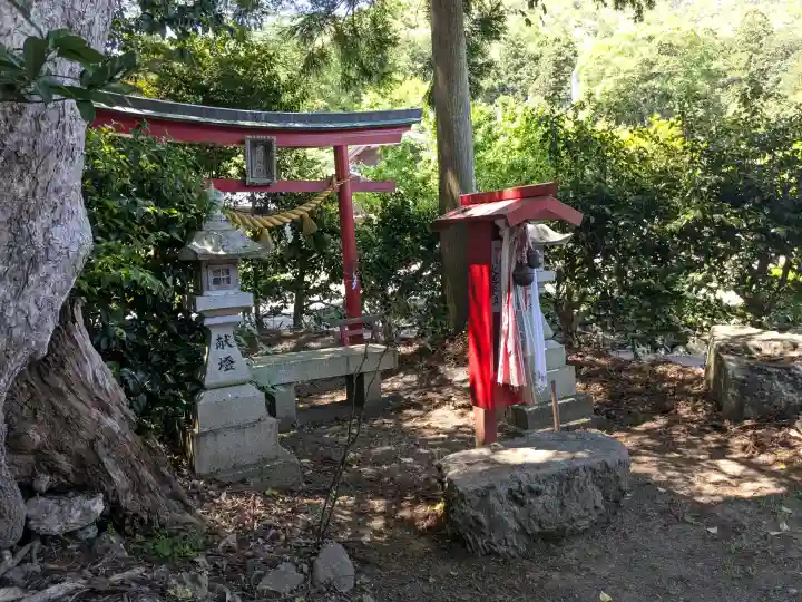 石桉比古比賣神社の{uncategorized: "未分類", other: "その他", undefined: "問題あり", building: "その他建物", grave: "お墓", sacred_gate: "鳥居", guardian: "狛犬", statue: "像", buddha: "仏像", history: "歴史", nature: "自然", garden: "庭園", animal: "動物", pagoda: "塔", temizu: "手水舎", mountain_gate: "山門・神門", sanctuary: "本殿・本堂", subordinate: "末社・摂社", art: "芸術", scenery: "景色", jizo: "地蔵", ema: "絵馬", goshuin: "御朱印", omikuji: "おみくじ", items: "授与品その他", amulet: "お守り", goshuincho: "御朱印帳", eats: "食事", festival: "お祭り", votive_dance: "神楽", shichigosan: "七五三参", wedding: "結婚式", experience: "体験その他", initially: "初詣", around: "周辺", anti_infection: "感染症対策"}