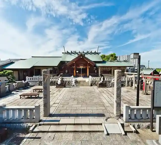 石濱神社の{uncategorized: "未分類", other: "その他", undefined: "問題あり", building: "その他建物", grave: "お墓", sacred_gate: "鳥居", guardian: "狛犬", statue: "像", buddha: "仏像", history: "歴史", nature: "自然", garden: "庭園", animal: "動物", pagoda: "塔", temizu: "手水舎", mountain_gate: "山門・神門", sanctuary: "本殿・本堂", subordinate: "末社・摂社", art: "芸術", scenery: "景色", jizo: "地蔵", ema: "絵馬", goshuin: "御朱印", omikuji: "おみくじ", items: "授与品その他", amulet: "お守り", goshuincho: "御朱印帳", eats: "食事", festival: "お祭り", votive_dance: "神楽", shichigosan: "七五三参", wedding: "結婚式", experience: "体験その他", initially: "初詣", around: "周辺", anti_infection: "感染症対策"}