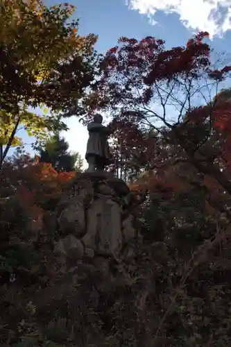 神橋(二荒山神社)の像