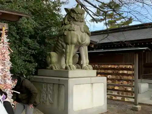 寒川神社の狛犬