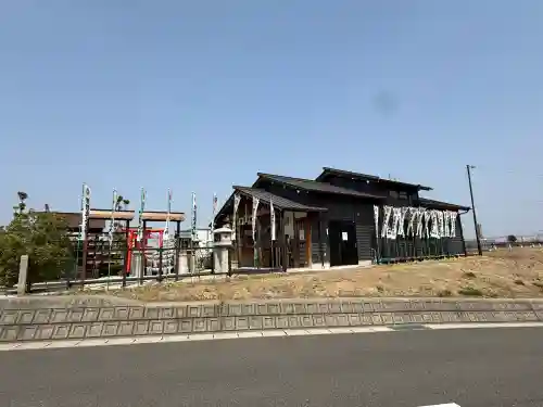 中島黒體龍王大神社の{uncategorized: "未分類", other: "その他", undefined: "問題あり", building: "その他建物", grave: "お墓", sacred_gate: "鳥居", guardian: "狛犬", statue: "像", buddha: "仏像", history: "歴史", nature: "自然", garden: "庭園", animal: "動物", pagoda: "塔", temizu: "手水舎", mountain_gate: "山門・神門", sanctuary: "本殿・本堂", subordinate: "末社・摂社", art: "芸術", scenery: "景色", jizo: "地蔵", ema: "絵馬", goshuin: "御朱印", omikuji: "おみくじ", items: "授与品その他", amulet: "お守り", goshuincho: "御朱印帳", eats: "食事", festival: "お祭り", votive_dance: "神楽", shichigosan: "七五三参", wedding: "結婚式", experience: "体験その他", initially: "初詣", around: "周辺", anti_infection: "感染症対策"}