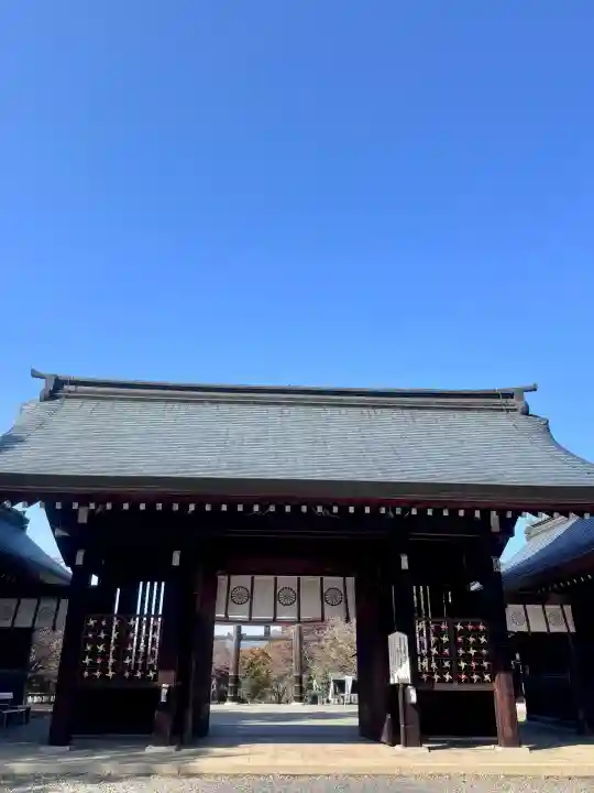吉野神宮の{uncategorized: "未分類", other: "その他", undefined: "問題あり", building: "その他建物", grave: "お墓", sacred_gate: "鳥居", guardian: "狛犬", statue: "像", buddha: "仏像", history: "歴史", nature: "自然", garden: "庭園", animal: "動物", pagoda: "塔", temizu: "手水舎", mountain_gate: "山門・神門", sanctuary: "本殿・本堂", subordinate: "末社・摂社", art: "芸術", scenery: "景色", jizo: "地蔵", ema: "絵馬", goshuin: "御朱印", omikuji: "おみくじ", items: "授与品その他", amulet: "お守り", goshuincho: "御朱印帳", eats: "食事", festival: "お祭り", votive_dance: "神楽", shichigosan: "七五三参", wedding: "結婚式", experience: "体験その他", initially: "初詣", around: "周辺", anti_infection: "感染症対策"}