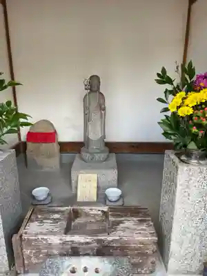 地蔵尊(岡本)の地蔵