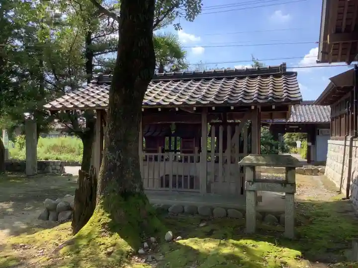 神明社(曽本神明社)の末社・摂社