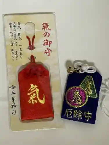 三峯神社の{uncategorized: "未分類", other: "その他", undefined: "問題あり", building: "その他建物", grave: "お墓", sacred_gate: "鳥居", guardian: "狛犬", statue: "像", buddha: "仏像", history: "歴史", nature: "自然", garden: "庭園", animal: "動物", pagoda: "塔", temizu: "手水舎", mountain_gate: "山門・神門", sanctuary: "本殿・本堂", subordinate: "末社・摂社", art: "芸術", scenery: "景色", jizo: "地蔵", ema: "絵馬", goshuin: "御朱印", omikuji: "おみくじ", items: "授与品その他", amulet: "お守り", goshuincho: "御朱印帳", eats: "食事", festival: "お祭り", votive_dance: "神楽", shichigosan: "七五三参", wedding: "結婚式", experience: "体験その他", initially: "初詣", around: "周辺", anti_infection: "感染症対策"}