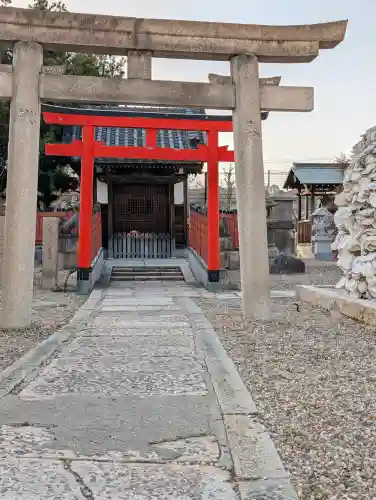 姫嶋神社の{uncategorized: "未分類", other: "その他", undefined: "問題あり", building: "その他建物", grave: "お墓", sacred_gate: "鳥居", guardian: "狛犬", statue: "像", buddha: "仏像", history: "歴史", nature: "自然", garden: "庭園", animal: "動物", pagoda: "塔", temizu: "手水舎", mountain_gate: "山門・神門", sanctuary: "本殿・本堂", subordinate: "末社・摂社", art: "芸術", scenery: "景色", jizo: "地蔵", ema: "絵馬", goshuin: "御朱印", omikuji: "おみくじ", items: "授与品その他", amulet: "お守り", goshuincho: "御朱印帳", eats: "食事", festival: "お祭り", votive_dance: "神楽", shichigosan: "七五三参", wedding: "結婚式", experience: "体験その他", initially: "初詣", around: "周辺", anti_infection: "感染症対策"}