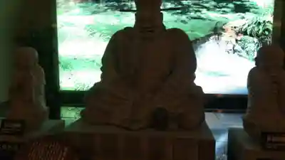 高塚愛宕地蔵尊の像