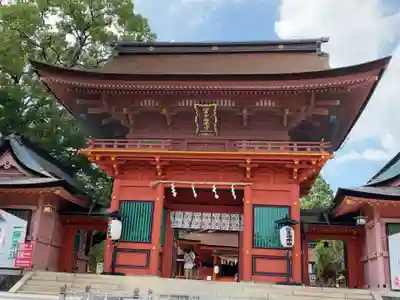 富士山本宮浅間大社の山門・神門