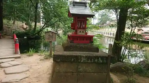 間々田八幡宮の末社