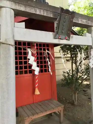 村境榎稲荷大明神の鳥居