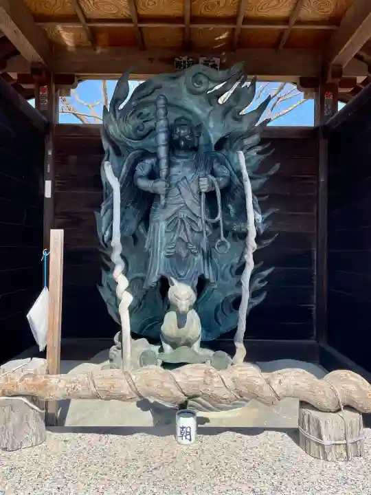はね瀧道了尊の{uncategorized: "未分類", other: "その他", undefined: "問題あり", building: "その他建物", grave: "お墓", sacred_gate: "鳥居", guardian: "狛犬", statue: "像", buddha: "仏像", history: "歴史", nature: "自然", garden: "庭園", animal: "動物", pagoda: "塔", temizu: "手水舎", mountain_gate: "山門・神門", sanctuary: "本殿・本堂", subordinate: "末社・摂社", art: "芸術", scenery: "景色", jizo: "地蔵", ema: "絵馬", goshuin: "御朱印", omikuji: "おみくじ", items: "授与品その他", amulet: "お守り", goshuincho: "御朱印帳", eats: "食事", festival: "お祭り", votive_dance: "神楽", shichigosan: "七五三参", wedding: "結婚式", experience: "体験その他", initially: "初詣", around: "周辺", anti_infection: "感染症対策"}