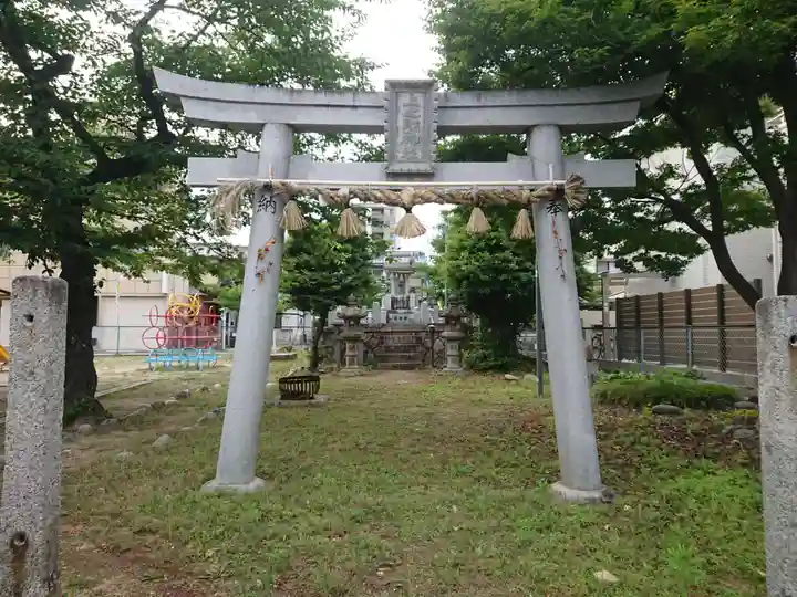上之町神社(鳥居松町)の鳥居