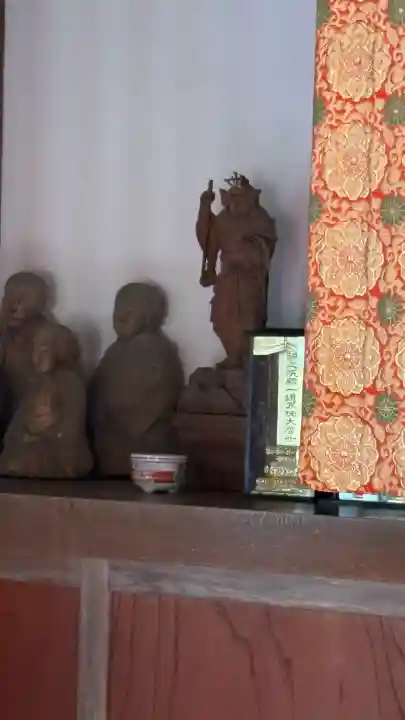 延命寺の{uncategorized: "未分類", other: "その他", undefined: "問題あり", building: "その他建物", grave: "お墓", sacred_gate: "鳥居", guardian: "狛犬", statue: "像", buddha: "仏像", history: "歴史", nature: "自然", garden: "庭園", animal: "動物", pagoda: "塔", temizu: "手水舎", mountain_gate: "山門・神門", sanctuary: "本殿・本堂", subordinate: "末社・摂社", art: "芸術", scenery: "景色", jizo: "地蔵", ema: "絵馬", goshuin: "御朱印", omikuji: "おみくじ", items: "授与品その他", amulet: "お守り", goshuincho: "御朱印帳", eats: "食事", festival: "お祭り", votive_dance: "神楽", shichigosan: "七五三参", wedding: "結婚式", experience: "体験その他", initially: "初詣", around: "周辺", anti_infection: "感染症対策"}