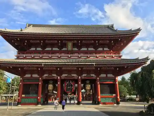 浅草寺の山門