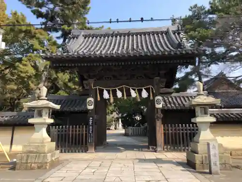 高砂神社の山門・神門
