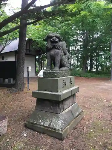 北広島市総鎮守　廣島神社の狛犬