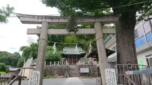 諏訪神社の鳥居