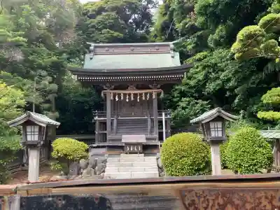 諏訪神社の{uncategorized: "未分類", other: "その他", undefined: "問題あり", building: "その他建物", grave: "お墓", sacred_gate: "鳥居", guardian: "狛犬", statue: "像", buddha: "仏像", history: "歴史", nature: "自然", garden: "庭園", animal: "動物", pagoda: "塔", temizu: "手水舎", mountain_gate: "山門・神門", sanctuary: "本殿・本堂", subordinate: "末社・摂社", art: "芸術", scenery: "景色", jizo: "地蔵", ema: "絵馬", goshuin: "御朱印", omikuji: "おみくじ", items: "授与品その他", amulet: "お守り", goshuincho: "御朱印帳", eats: "食事", festival: "お祭り", votive_dance: "神楽", shichigosan: "七五三参", wedding: "結婚式", experience: "体験その他", initially: "初詣", around: "周辺", anti_infection: "感染症対策"}