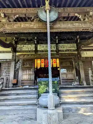 宝戒寺の本殿・本堂