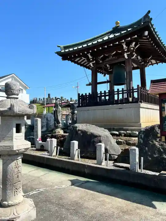 正善寺の{uncategorized: "未分類", other: "その他", undefined: "問題あり", building: "その他建物", grave: "お墓", sacred_gate: "鳥居", guardian: "狛犬", statue: "像", buddha: "仏像", history: "歴史", nature: "自然", garden: "庭園", animal: "動物", pagoda: "塔", temizu: "手水舎", mountain_gate: "山門・神門", sanctuary: "本殿・本堂", subordinate: "末社・摂社", art: "芸術", scenery: "景色", jizo: "地蔵", ema: "絵馬", goshuin: "御朱印", omikuji: "おみくじ", items: "授与品その他", amulet: "お守り", goshuincho: "御朱印帳", eats: "食事", festival: "お祭り", votive_dance: "神楽", shichigosan: "七五三参", wedding: "結婚式", experience: "体験その他", initially: "初詣", around: "周辺", anti_infection: "感染症対策"}