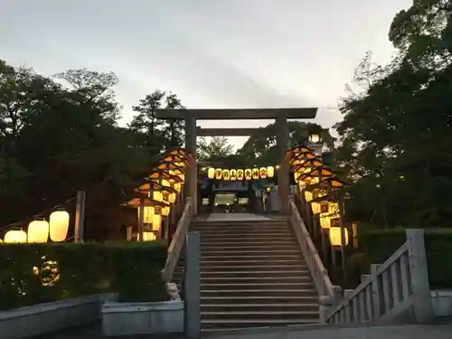 伊勢山皇大神宮の鳥居