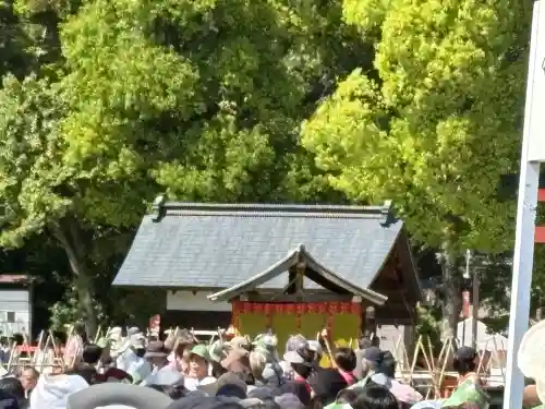 賀茂別雷神社（上賀茂神社）の{uncategorized: "未分類", other: "その他", undefined: "問題あり", building: "その他建物", grave: "お墓", sacred_gate: "鳥居", guardian: "狛犬", statue: "像", buddha: "仏像", history: "歴史", nature: "自然", garden: "庭園", animal: "動物", pagoda: "塔", temizu: "手水舎", mountain_gate: "山門・神門", sanctuary: "本殿・本堂", subordinate: "末社・摂社", art: "芸術", scenery: "景色", jizo: "地蔵", ema: "絵馬", goshuin: "御朱印", omikuji: "おみくじ", items: "授与品その他", amulet: "お守り", goshuincho: "御朱印帳", eats: "食事", festival: "お祭り", votive_dance: "神楽", shichigosan: "七五三参", wedding: "結婚式", experience: "体験その他", initially: "初詣", around: "周辺", anti_infection: "感染症対策"}