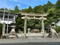 伊勢部柿本神社の鳥居