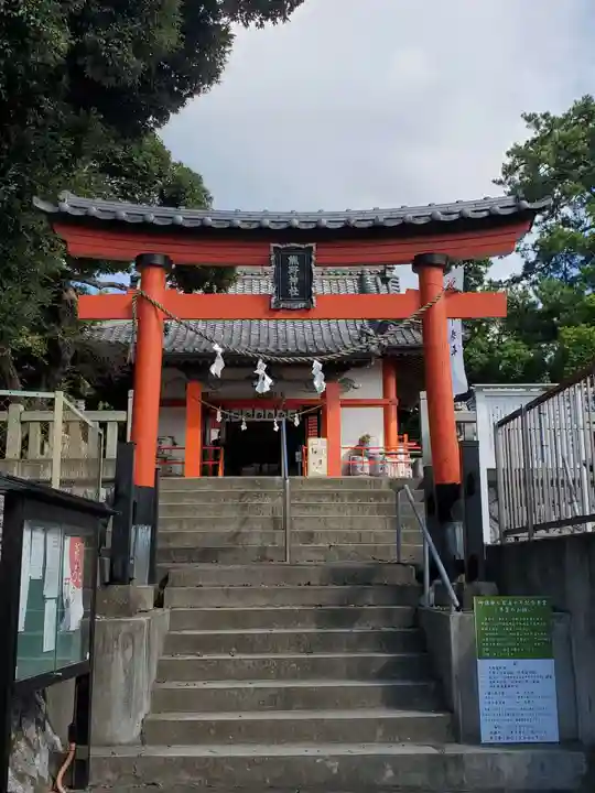 高塚熊野神社の鳥居