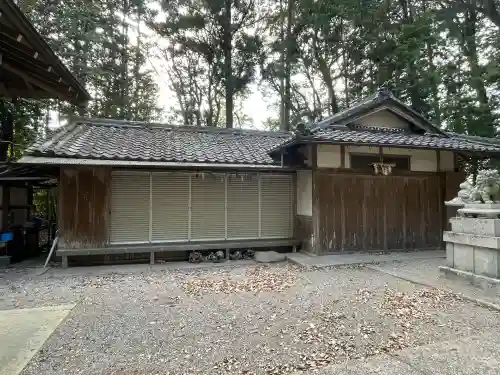 大寳神社の{uncategorized: "未分類", other: "その他", undefined: "問題あり", building: "その他建物", grave: "お墓", sacred_gate: "鳥居", guardian: "狛犬", statue: "像", buddha: "仏像", history: "歴史", nature: "自然", garden: "庭園", animal: "動物", pagoda: "塔", temizu: "手水舎", mountain_gate: "山門・神門", sanctuary: "本殿・本堂", subordinate: "末社・摂社", art: "芸術", scenery: "景色", jizo: "地蔵", ema: "絵馬", goshuin: "御朱印", omikuji: "おみくじ", items: "授与品その他", amulet: "お守り", goshuincho: "御朱印帳", eats: "食事", festival: "お祭り", votive_dance: "神楽", shichigosan: "七五三参", wedding: "結婚式", experience: "体験その他", initially: "初詣", around: "周辺", anti_infection: "感染症対策"}