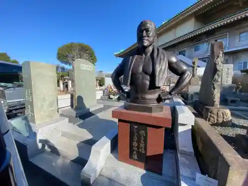 総持寺の{uncategorized: "未分類", other: "その他", undefined: "問題あり", building: "その他建物", grave: "お墓", sacred_gate: "鳥居", guardian: "狛犬", statue: "像", buddha: "仏像", history: "歴史", nature: "自然", garden: "庭園", animal: "動物", pagoda: "塔", temizu: "手水舎", mountain_gate: "山門・神門", sanctuary: "本殿・本堂", subordinate: "末社・摂社", art: "芸術", scenery: "景色", jizo: "地蔵", ema: "絵馬", goshuin: "御朱印", omikuji: "おみくじ", items: "授与品その他", amulet: "お守り", goshuincho: "御朱印帳", eats: "食事", festival: "お祭り", votive_dance: "神楽", shichigosan: "七五三参", wedding: "結婚式", experience: "体験その他", initially: "初詣", around: "周辺", anti_infection: "感染症対策"}