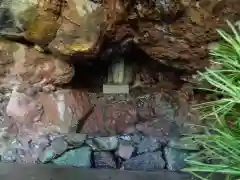 毘沙門窟の建物その他