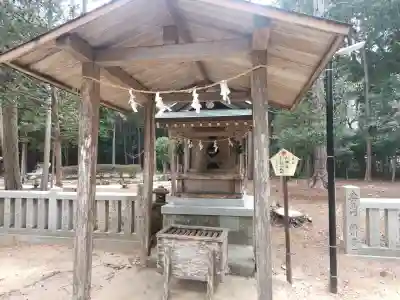 大麻比古神社の{uncategorized: "未分類", other: "その他", undefined: "問題あり", building: "その他建物", grave: "お墓", sacred_gate: "鳥居", guardian: "狛犬", statue: "像", buddha: "仏像", history: "歴史", nature: "自然", garden: "庭園", animal: "動物", pagoda: "塔", temizu: "手水舎", mountain_gate: "山門・神門", sanctuary: "本殿・本堂", subordinate: "末社・摂社", art: "芸術", scenery: "景色", jizo: "地蔵", ema: "絵馬", goshuin: "御朱印", omikuji: "おみくじ", items: "授与品その他", amulet: "お守り", goshuincho: "御朱印帳", eats: "食事", festival: "お祭り", votive_dance: "神楽", shichigosan: "七五三参", wedding: "結婚式", experience: "体験その他", initially: "初詣", around: "周辺", anti_infection: "感染症対策"}