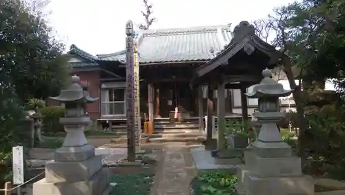 観音寺の本殿・本堂