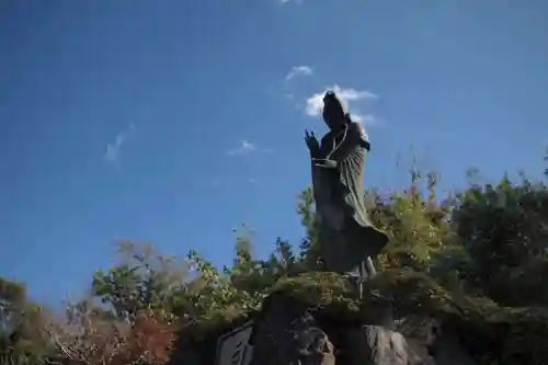 大日山神護院（新座観音）の仏像