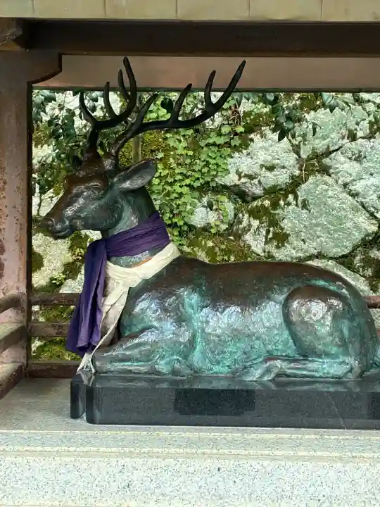 吉田神社の{uncategorized: "未分類", other: "その他", undefined: "問題あり", building: "その他建物", grave: "お墓", sacred_gate: "鳥居", guardian: "狛犬", statue: "像", buddha: "仏像", history: "歴史", nature: "自然", garden: "庭園", animal: "動物", pagoda: "塔", temizu: "手水舎", mountain_gate: "山門・神門", sanctuary: "本殿・本堂", subordinate: "末社・摂社", art: "芸術", scenery: "景色", jizo: "地蔵", ema: "絵馬", goshuin: "御朱印", omikuji: "おみくじ", items: "授与品その他", amulet: "お守り", goshuincho: "御朱印帳", eats: "食事", festival: "お祭り", votive_dance: "神楽", shichigosan: "七五三参", wedding: "結婚式", experience: "体験その他", initially: "初詣", around: "周辺", anti_infection: "感染症対策"}