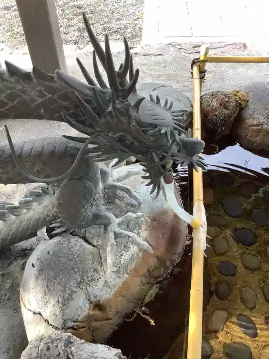 田縣神社の手水舎