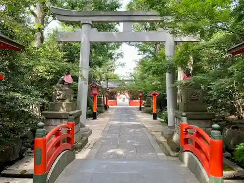 馬橋稲荷神社の鳥居