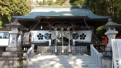 南湖神社の本殿・本堂