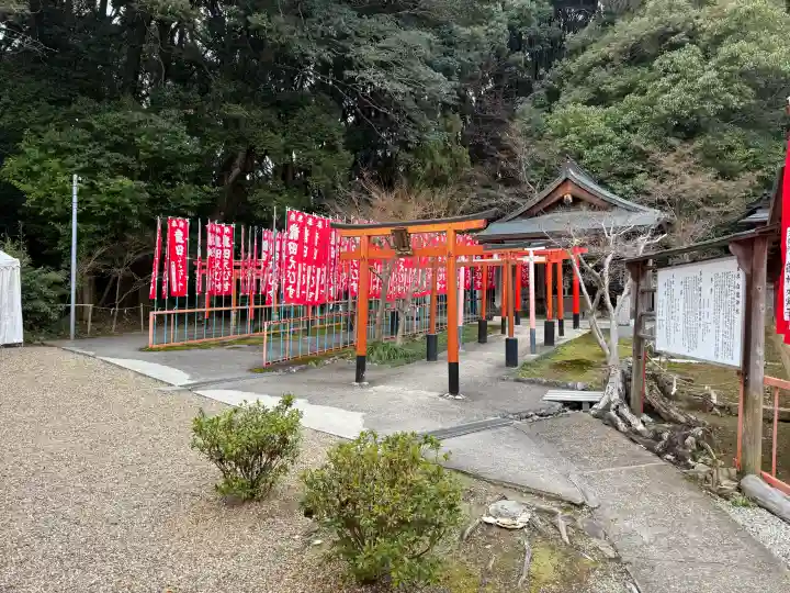 龍田大社の{uncategorized: "未分類", other: "その他", undefined: "問題あり", building: "その他建物", grave: "お墓", sacred_gate: "鳥居", guardian: "狛犬", statue: "像", buddha: "仏像", history: "歴史", nature: "自然", garden: "庭園", animal: "動物", pagoda: "塔", temizu: "手水舎", mountain_gate: "山門・神門", sanctuary: "本殿・本堂", subordinate: "末社・摂社", art: "芸術", scenery: "景色", jizo: "地蔵", ema: "絵馬", goshuin: "御朱印", omikuji: "おみくじ", items: "授与品その他", amulet: "お守り", goshuincho: "御朱印帳", eats: "食事", festival: "お祭り", votive_dance: "神楽", shichigosan: "七五三参", wedding: "結婚式", experience: "体験その他", initially: "初詣", around: "周辺", anti_infection: "感染症対策"}
