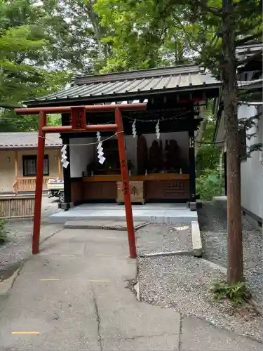 新屋山神社奥宮(山梨県)
