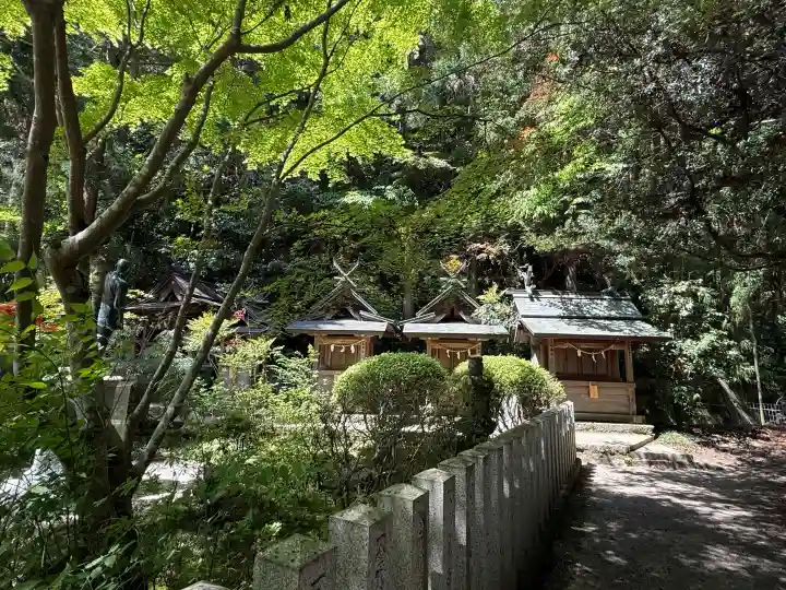 葛城一言主神社の{uncategorized: "未分類", other: "その他", undefined: "問題あり", building: "その他建物", grave: "お墓", sacred_gate: "鳥居", guardian: "狛犬", statue: "像", buddha: "仏像", history: "歴史", nature: "自然", garden: "庭園", animal: "動物", pagoda: "塔", temizu: "手水舎", mountain_gate: "山門・神門", sanctuary: "本殿・本堂", subordinate: "末社・摂社", art: "芸術", scenery: "景色", jizo: "地蔵", ema: "絵馬", goshuin: "御朱印", omikuji: "おみくじ", items: "授与品その他", amulet: "お守り", goshuincho: "御朱印帳", eats: "食事", festival: "お祭り", votive_dance: "神楽", shichigosan: "七五三参", wedding: "結婚式", experience: "体験その他", initially: "初詣", around: "周辺", anti_infection: "感染症対策"}