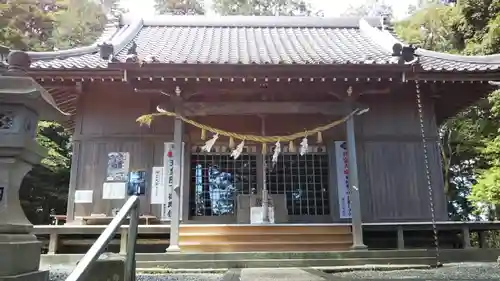 六所神社の本殿