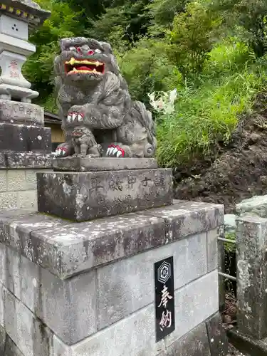 中之嶽神社の狛犬