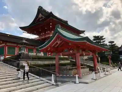 伏見稲荷大社　御膳谷奉拝所の手水舎