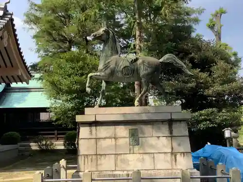 大神神社（花池）の狛犬