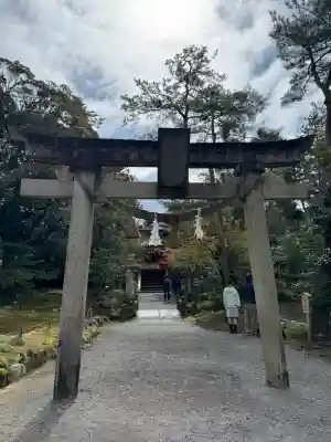 金澤神社の{uncategorized: "未分類", other: "その他", undefined: "問題あり", building: "その他建物", grave: "お墓", sacred_gate: "鳥居", guardian: "狛犬", statue: "像", buddha: "仏像", history: "歴史", nature: "自然", garden: "庭園", animal: "動物", pagoda: "塔", temizu: "手水舎", mountain_gate: "山門・神門", sanctuary: "本殿・本堂", subordinate: "末社・摂社", art: "芸術", scenery: "景色", jizo: "地蔵", ema: "絵馬", goshuin: "御朱印", omikuji: "おみくじ", items: "授与品その他", amulet: "お守り", goshuincho: "御朱印帳", eats: "食事", festival: "お祭り", votive_dance: "神楽", shichigosan: "七五三参", wedding: "結婚式", experience: "体験その他", initially: "初詣", around: "周辺", anti_infection: "感染症対策"}