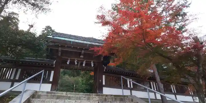 月読神社(松尾大社摂社)の山門・神門