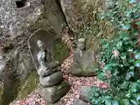小田倉神社の像